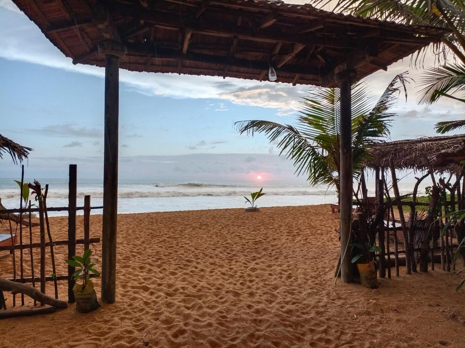 Ravana - Beach Cabanas Hikkaduwa Exterior photo